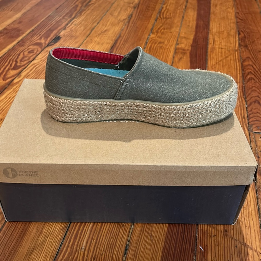 SeaVees Oceanside platform espadrille high stretch canvas Size 6.5 moss green.